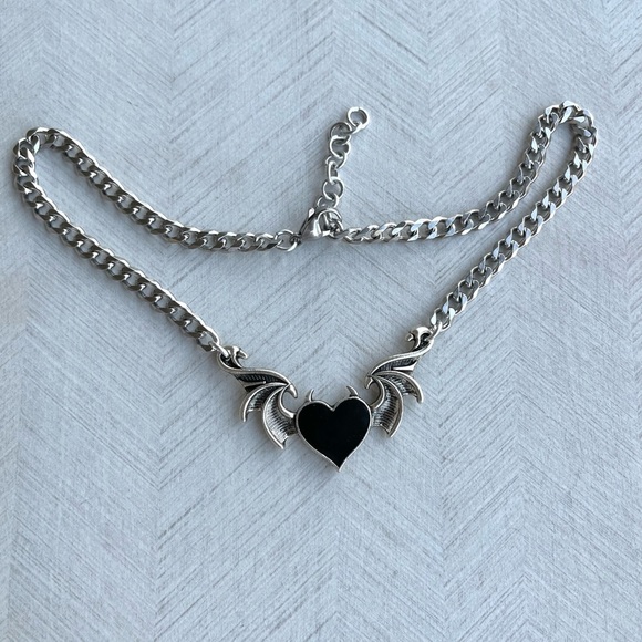 Black enamel heart with bat wings & devil horns valentine goth choker necklace - Picture 8 of 14